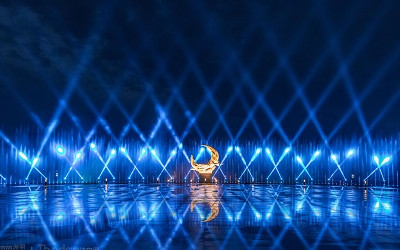 夜經(jīng)濟(jì)，燈光下的城市生命力