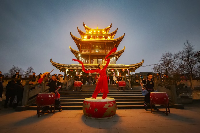 越&ldquo;夜&rdquo;越精彩 夜游文旅演藝賦能城鎮(zhèn)夜經(jīng)濟(jì)-6