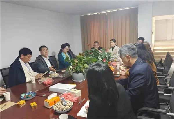 “大理元想”吹響國(guó)家級(jí)鄉(xiāng)村振興集結(jié)號(hào),信達(dá)電通董事楊敏出席研討會(huì)